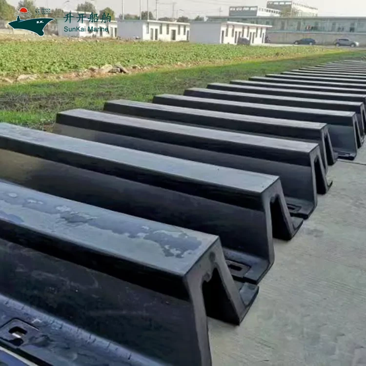 Sábháilteacht Calafoirt a Neartú: Táirgeann Aifreann Mara Qingdao SunKai Stiallacha Tuairteora Rubair Duga chun Oibríochtaí Beartú a Chosaint ag Teirminéil Intíre agus Idirnáisiúnta